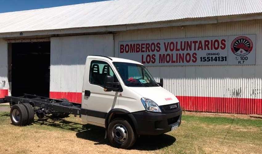 Bomberos Voluntarios de Los Molinos con nueva unidad