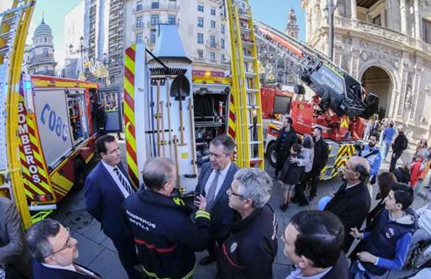 Compran un camión de bomberos en Sevilla