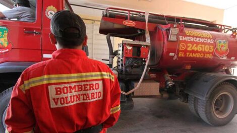 Otorgan seguro privado y gratuito a Cuerpo General de Bomberos