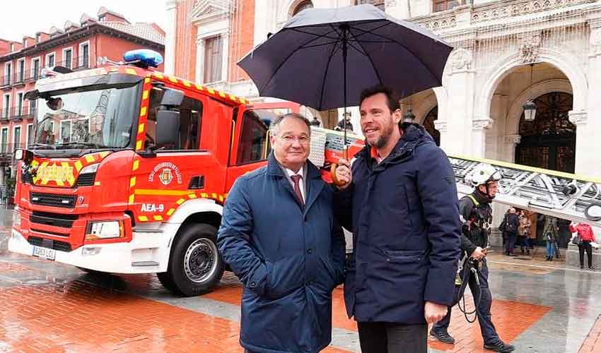 Bomberos de Valladolid cuentan ya con autoescala