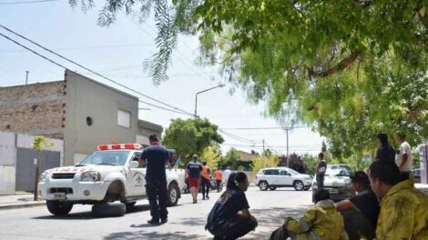 Chocaron a una unidad de incendio de los bomberos