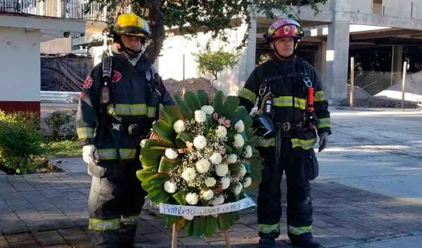 Recuerdan a bombero que murió en cumplimiento del deber