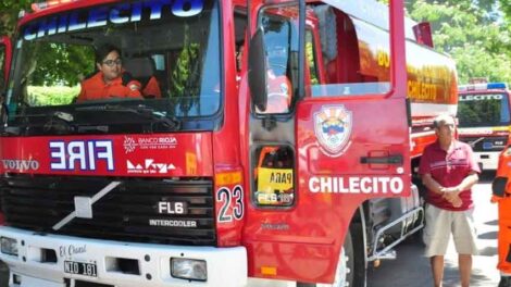 Bomberos Voluntarios de Chilecito recibió un camión cisterna