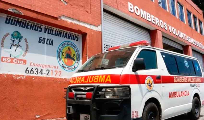 Dos bomberos y un obrero quedan en cuarentena tras muerte de dos extranjeros