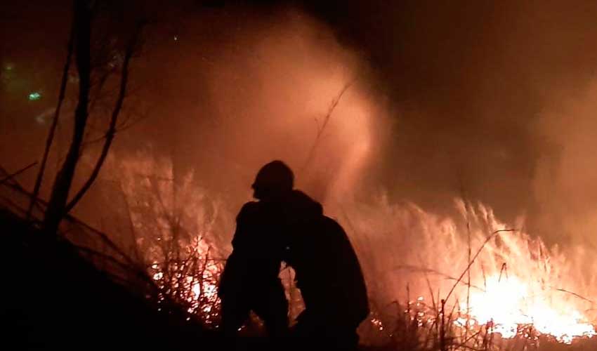 Dos bomberos heridos dejó incendio en el oeste de Cali