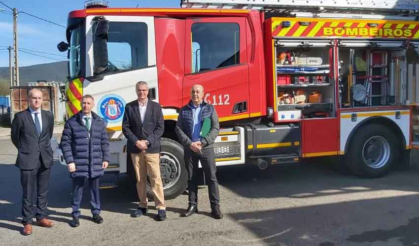 Nuevo camión para el parque de bomberos de Verín