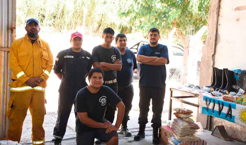 Bomberos de Tinogasta recibió equipamiento e insumos