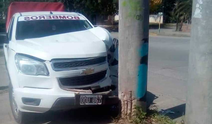 Chocó camioneta de Bomberos Posta de Yatasto