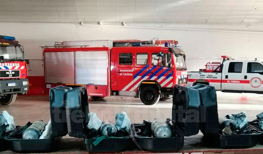 Bomberos adquirió seis equipos de respiración autónoma