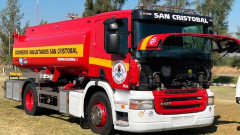 Bomberos de San Cristóbal sumó un camión cisterna