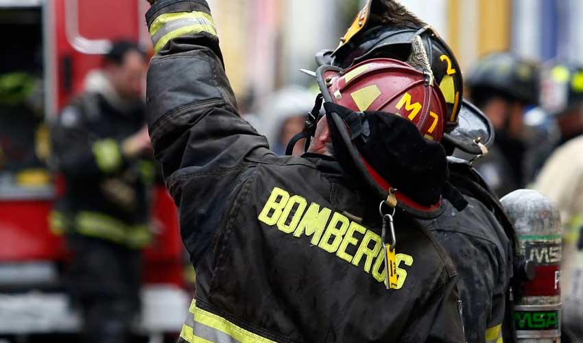 Falso comandante intentó estafar a bomberos de Valparaíso