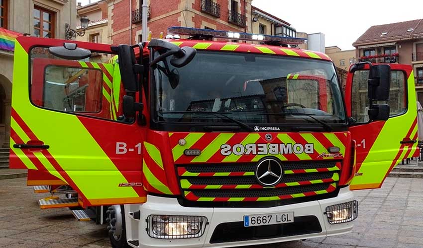 Bomberos de Soria estrenan un nuevo camión autobomba