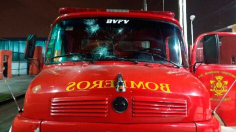 Agresión a los Bomberos de Florencio Varela mientras combatían un incendio