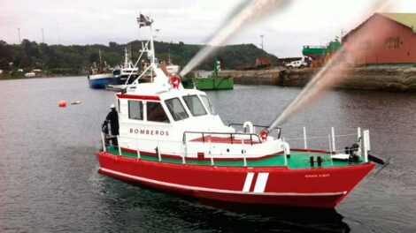 Puerto Montt tendrá la primera embarcación para combatir incendios marítimos