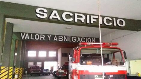 Ganó la rifa de Bomberos y le donó el premio a la institución