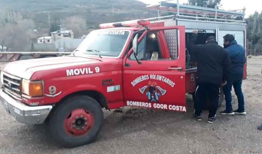 Bomberos Voluntarios de Laprida recibió su primera autobomba