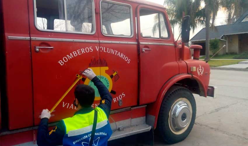 Dispararon con escopeta al camión de Bomberos de Viale