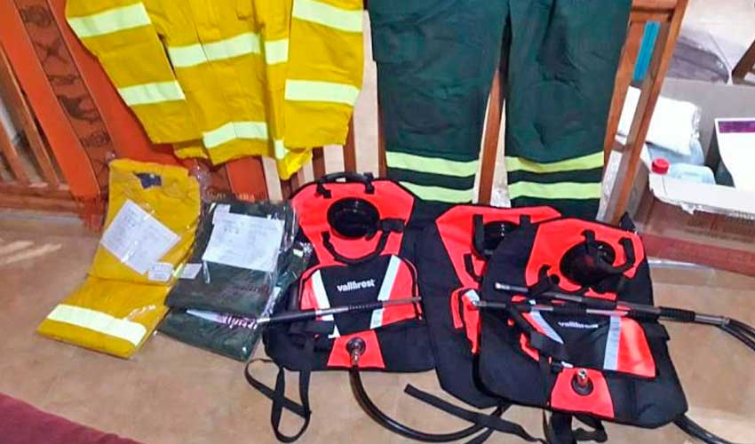 Bomberos Voluntarios de Villa Atuel recibieron equipos