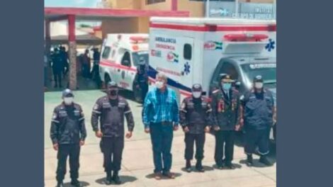 Bomberos de Mara reciben 2 ambulancias para traslados de pacientes