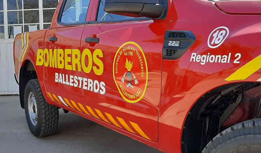 Bomberos Voluntarios de Ballesteros con nueva unidad