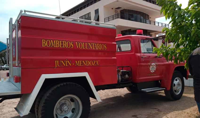 Bomberos Voluntarios de Junín ya cuentan con un autobomba