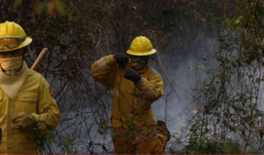 Algunos bomberos no consiguen permiso laboral