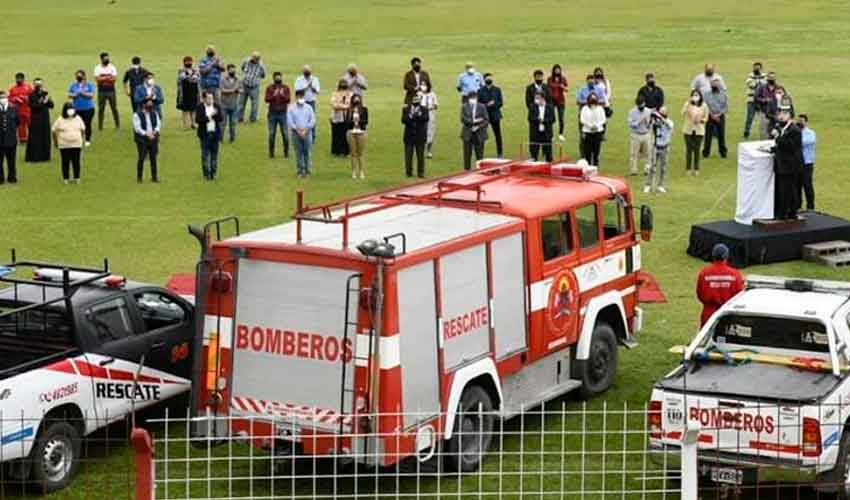 Entregan autobomba a los Bomberos Voluntarios de Bella Vista