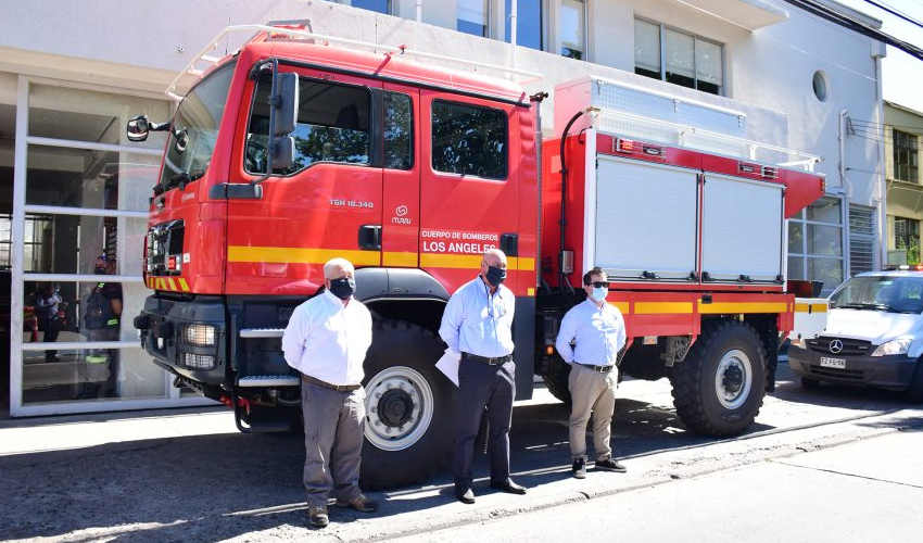 Nuevo Carro de bomberos se integra a la 3ra compañía de Los Ángeles