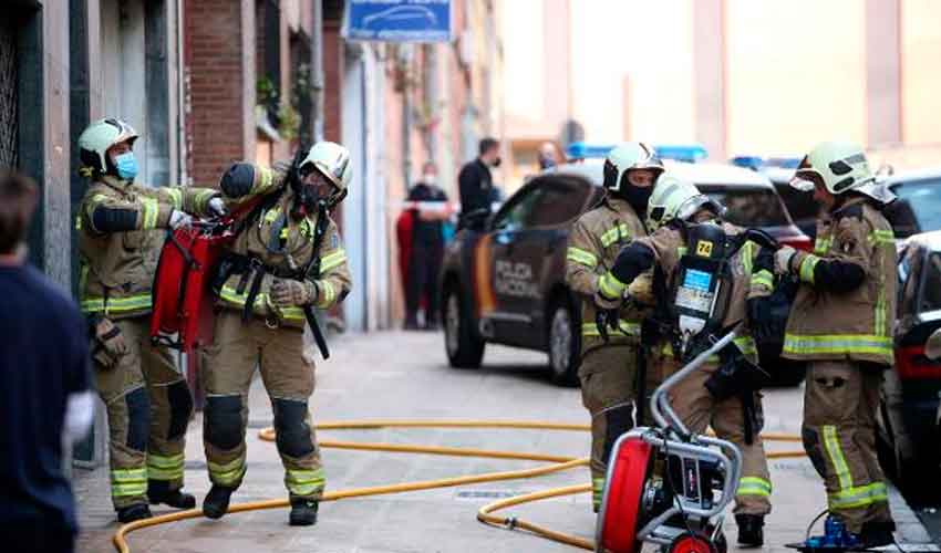 Tres bomberos de Oviedo dan positivo por covid