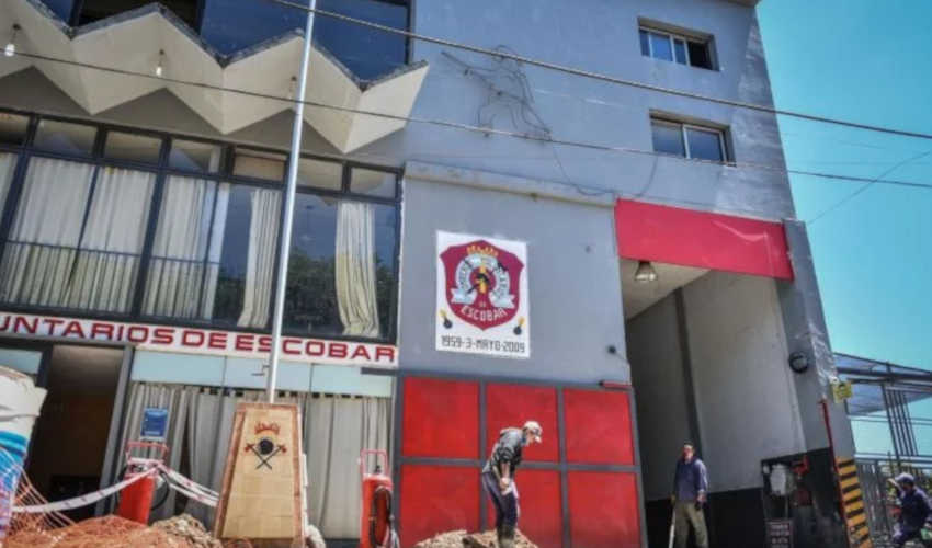 Reparan el playón de los bomberos de Escobar