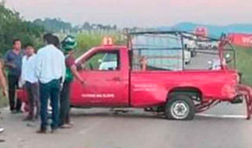 Pierde la vida un bombero en accidente en Tuxtepec