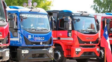 Bomberos de Buin, Curacaví, Til Til e Isla de Maipo reciben nuevos carros