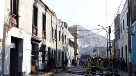 15 unidades de bomberos controlan incendio en quinta