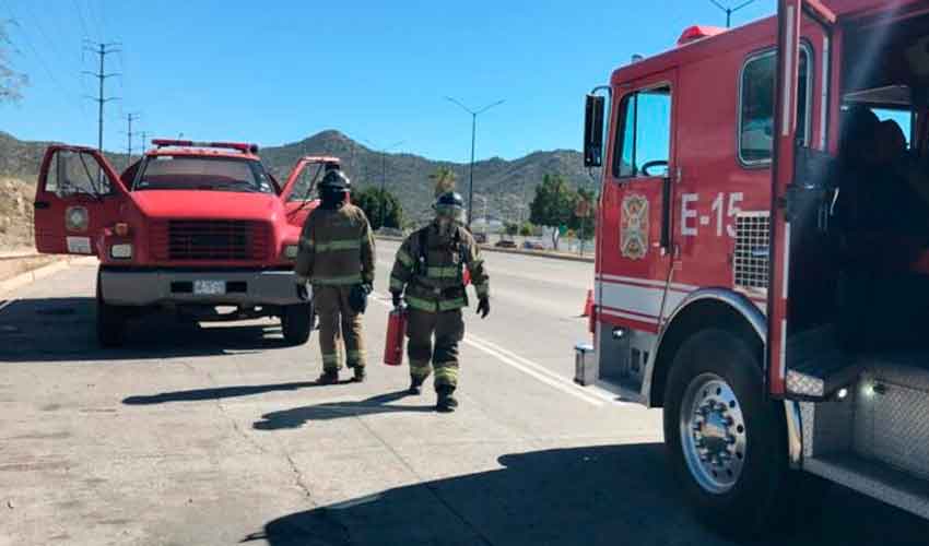 Se incendio una cisterna de bomberos que se dirigía a una emergencia