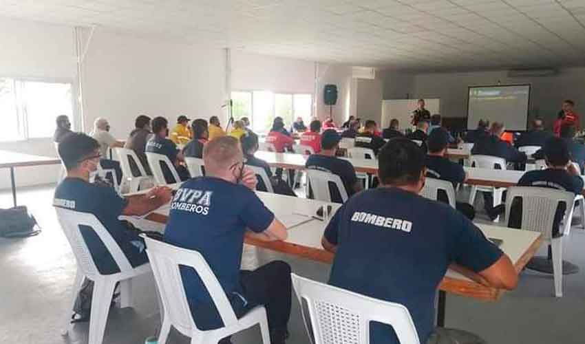 Bomberos se capacitaron para dar respuesta en siniestros forestales