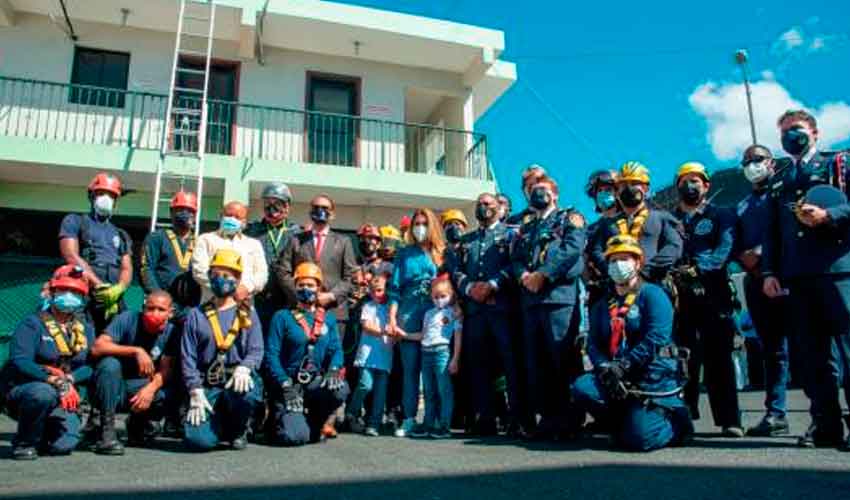 El Cuerpo de Bomberos celebran 93 años de fundación