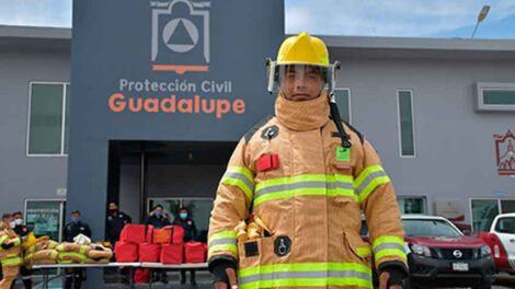 Entregan equipo de seguridad a bomberos de Guadalupe