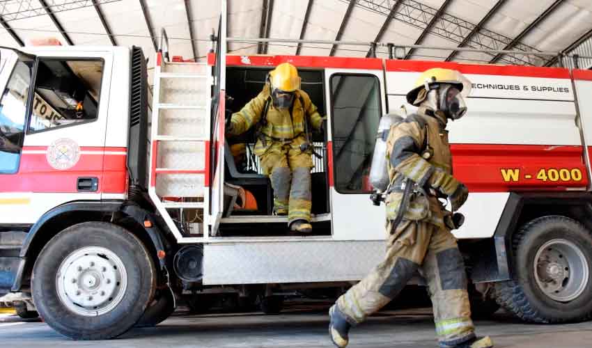 Bomberos de Neuquén piden ser vacunados contra el coronavirus