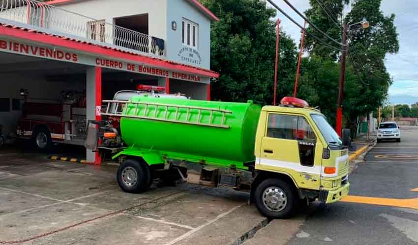 El Cuerpo de Bomberos de Esperanza con un nuevo tanque