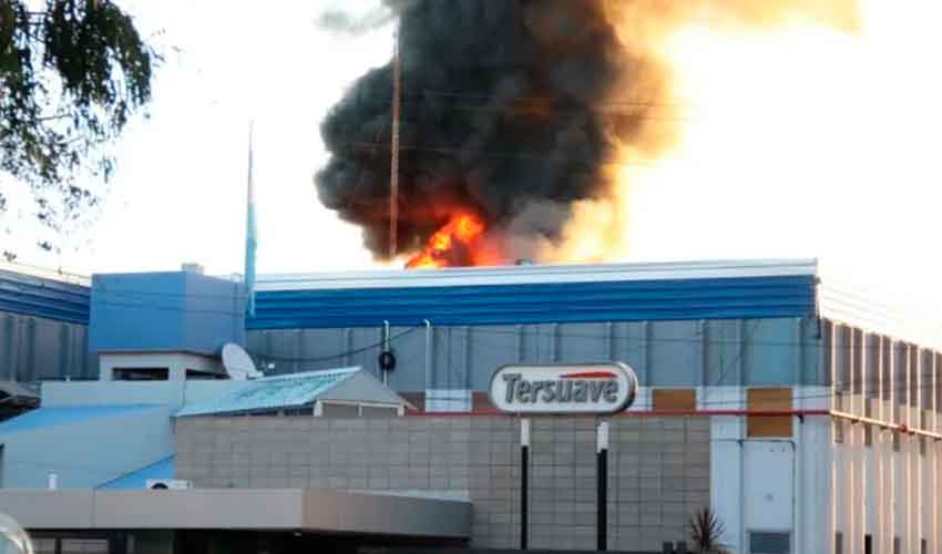 Controlaron el incendio en la fábrica Tersuave