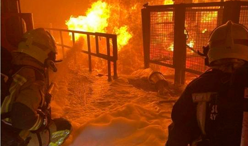 Incendio en un depósito de aceite en Alicante