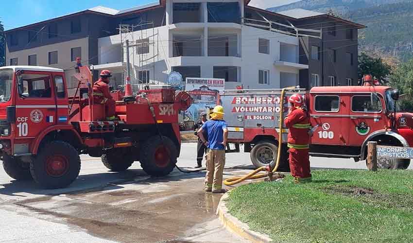 Bomberos de El Bolsón fueron vacunados contra el COVID