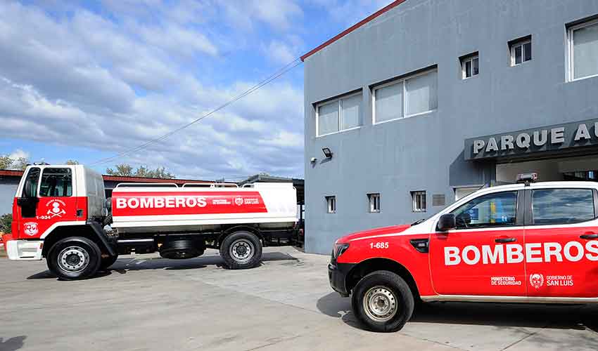 Bomberos de la Policía provincial sumó dos móviles