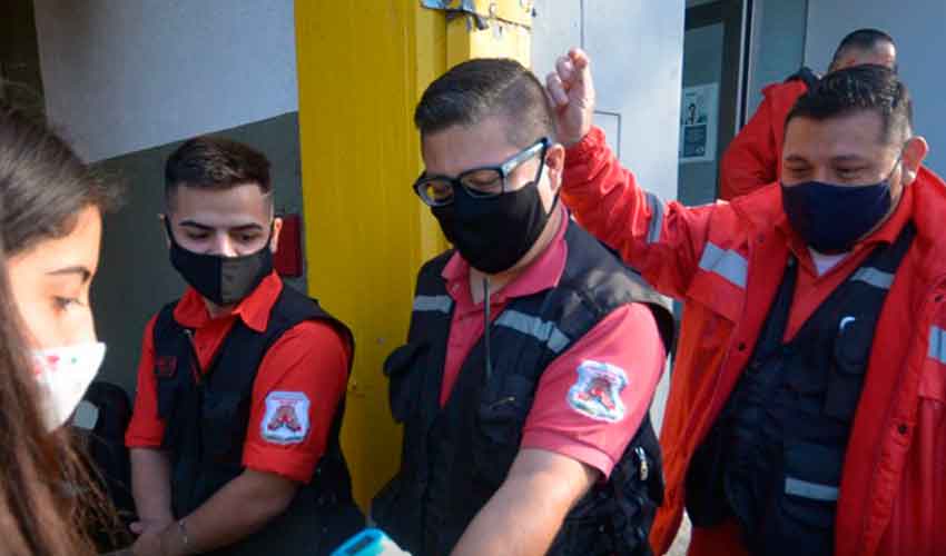 Bomberos de Godoy Cruz fueron vacunados contra el Covid