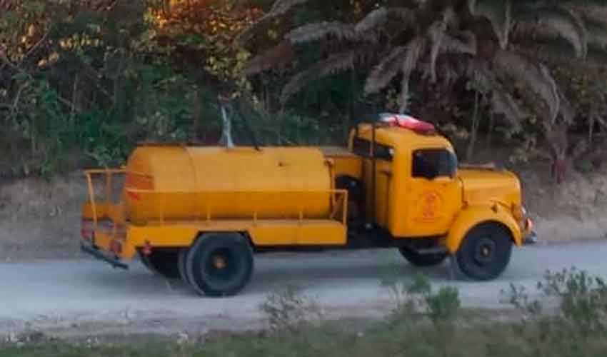 Bomberos Voluntarios de Valle María recibió en comodato una autobomba