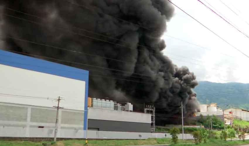 Tres muertos dejó incendio en una fábrica en Girardota