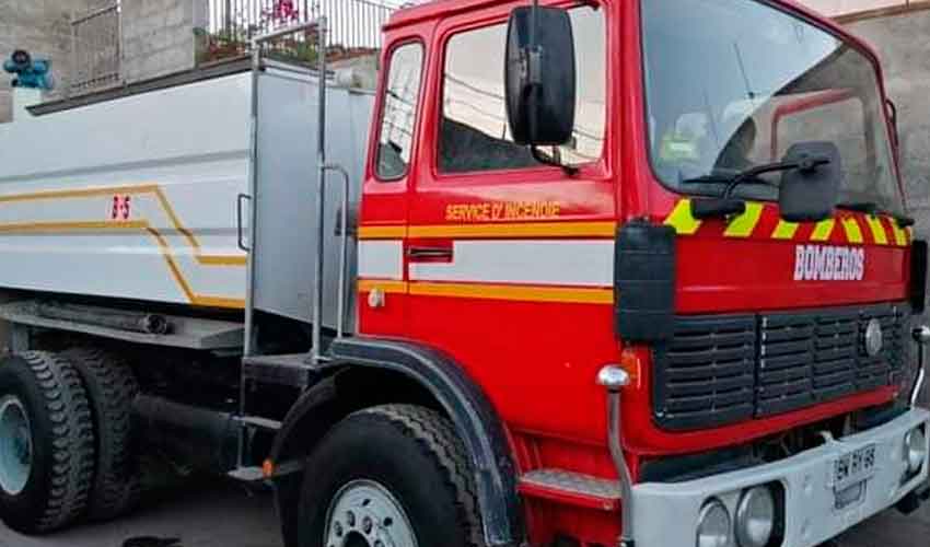 Bomberos de Pedregal obtienen vehículos y equipos