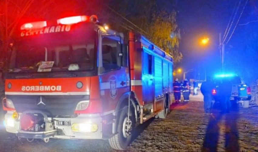 Recibieron a los tiros a los bomberos en un incendio