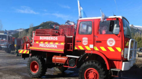 Bomberos de Meliquina bautizaron nuevo móvil