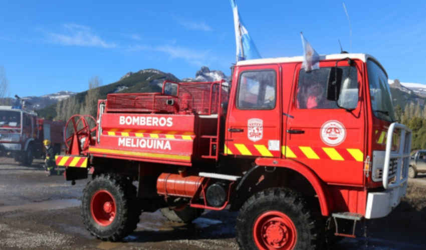 Bomberos de Meliquina bautizaron nuevo móvil